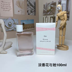 Burberry Fleurs et son Eau de Toilette-3345