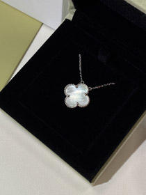 Van Cleef & Arpels quatre feuilles trèfle blanc large collier-3788
